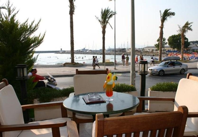 Ozcelik Hotel Kusadasi Exterior photo
