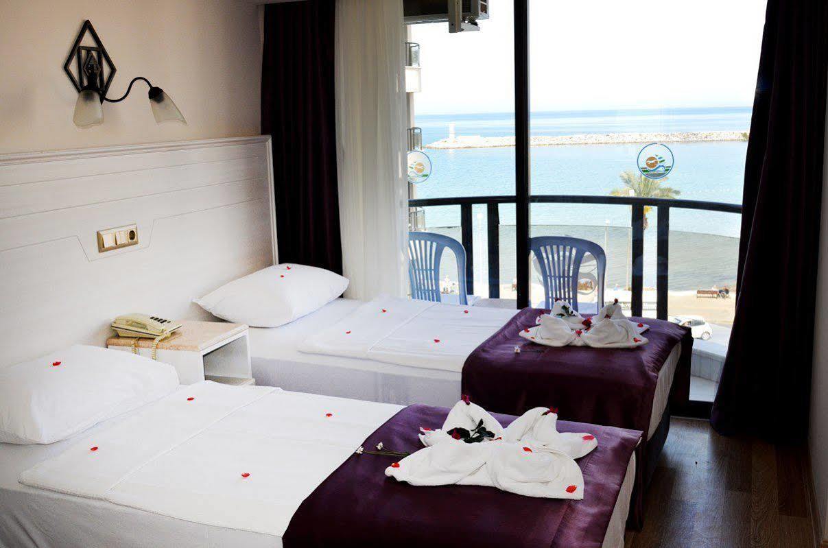 Ozcelik Hotel Kusadasi Exterior photo